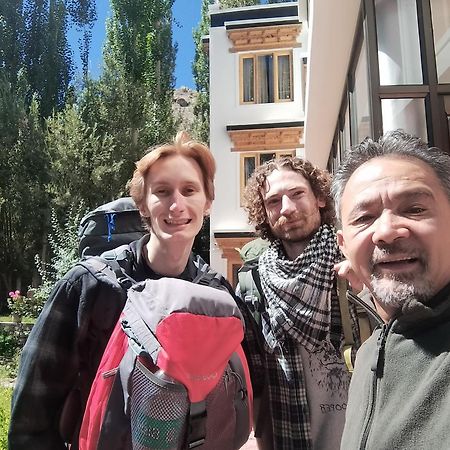 فندق Rock Castle Residency ليه المظهر الخارجي الصورة