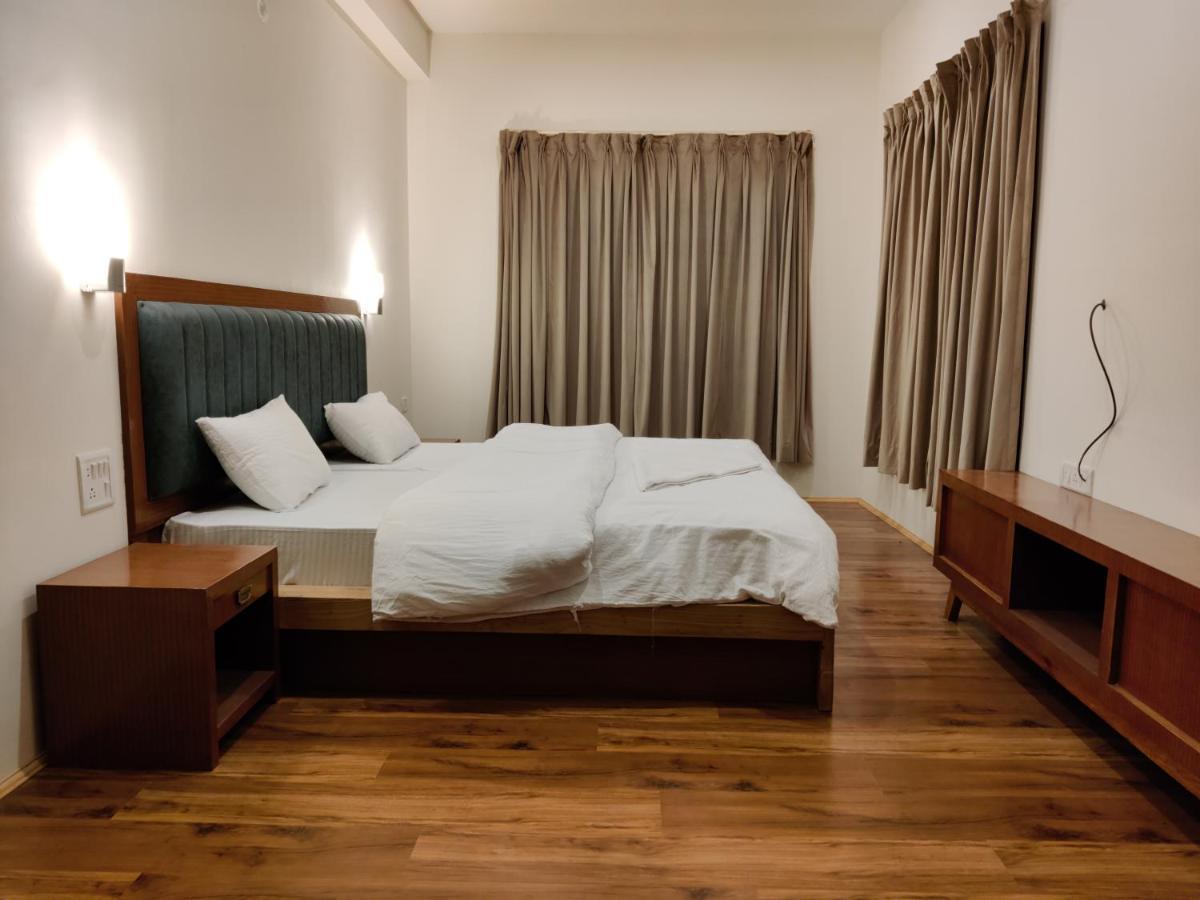 فندق Rock Castle Residency ليه المظهر الخارجي الصورة