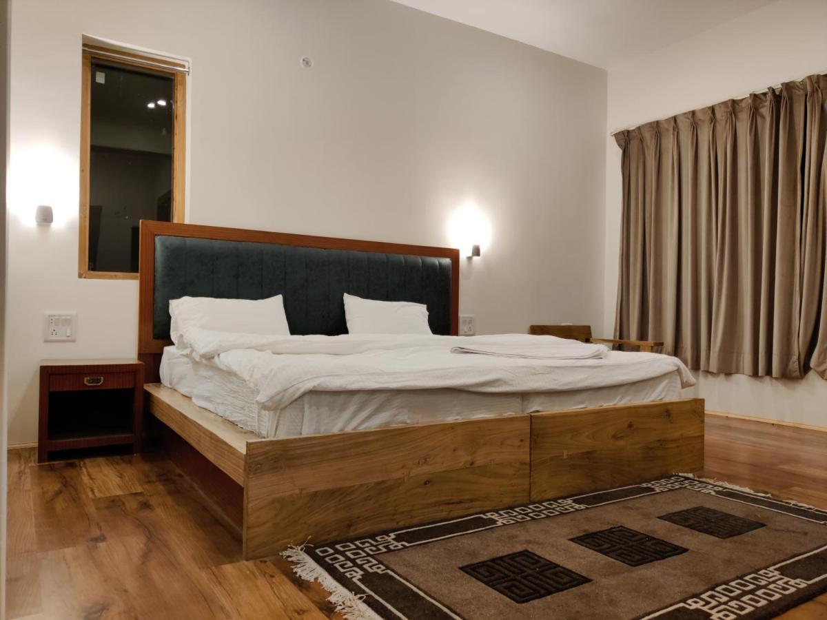 فندق Rock Castle Residency ليه المظهر الخارجي الصورة